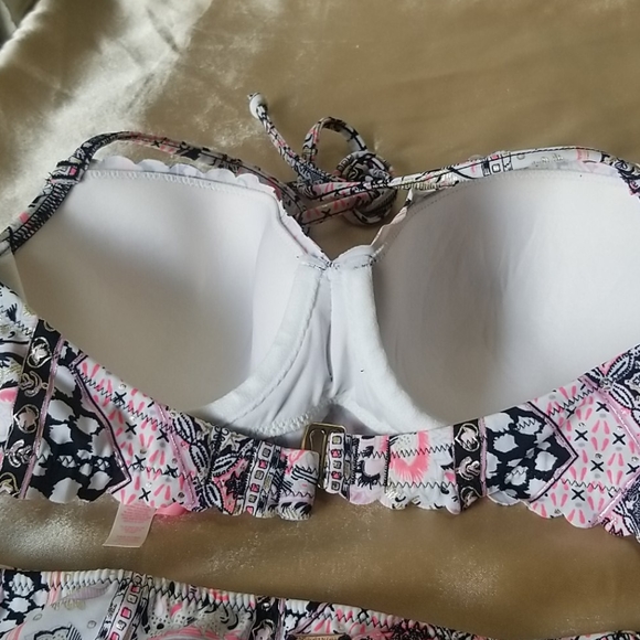 Victoria's Secret Paisley 2 Piece Swimsuit 32C - Picture 9 of 10